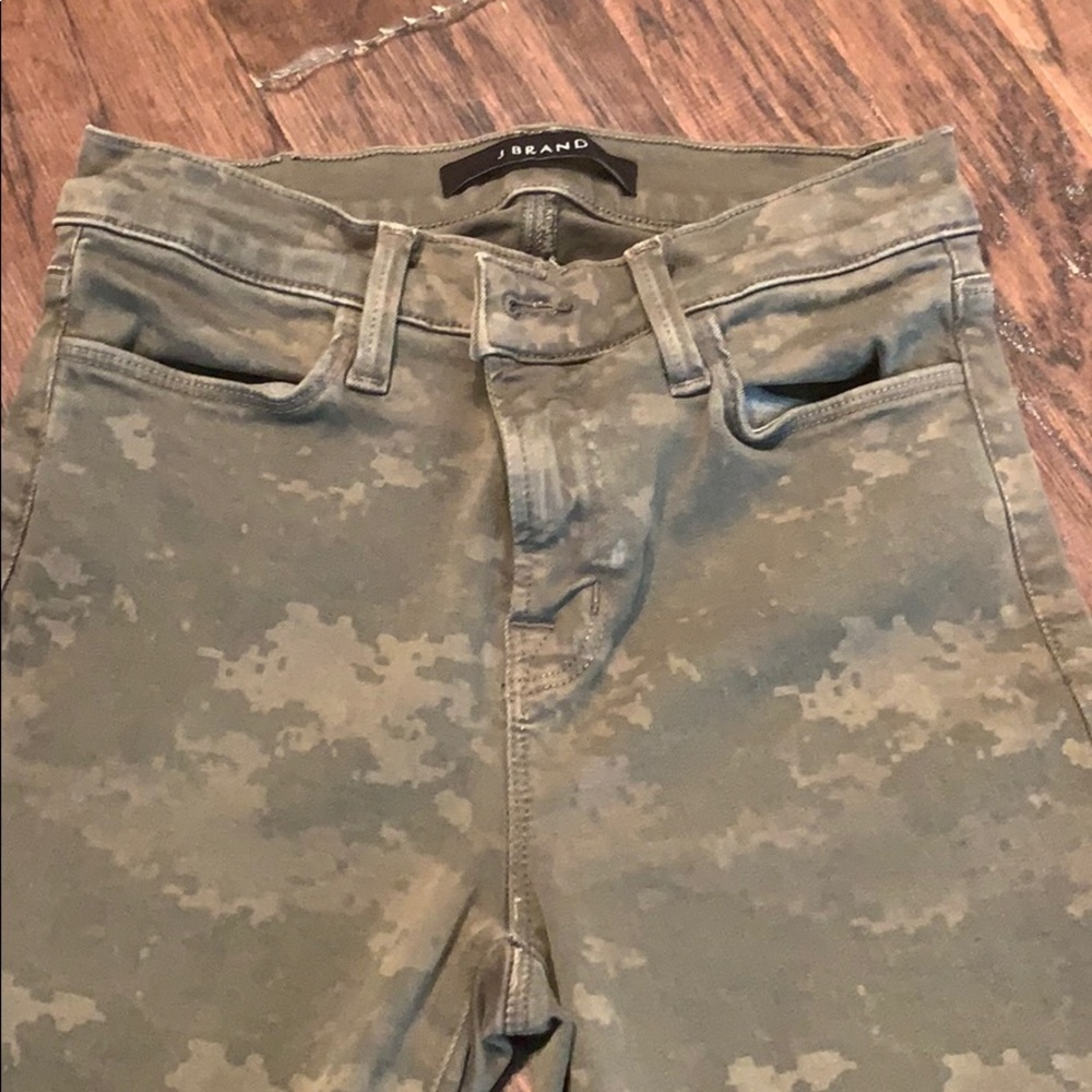 J Brand cropped, camo skinny jeans - Picture 2 of 3